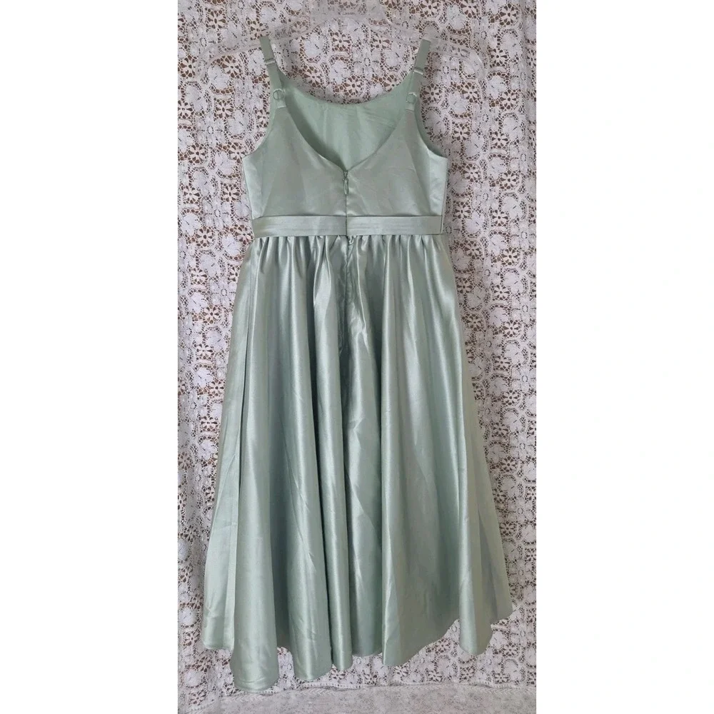 Girls Satin Maxi Dress 8 Green Detachable Bow Adjustable Straps Formal  NWT